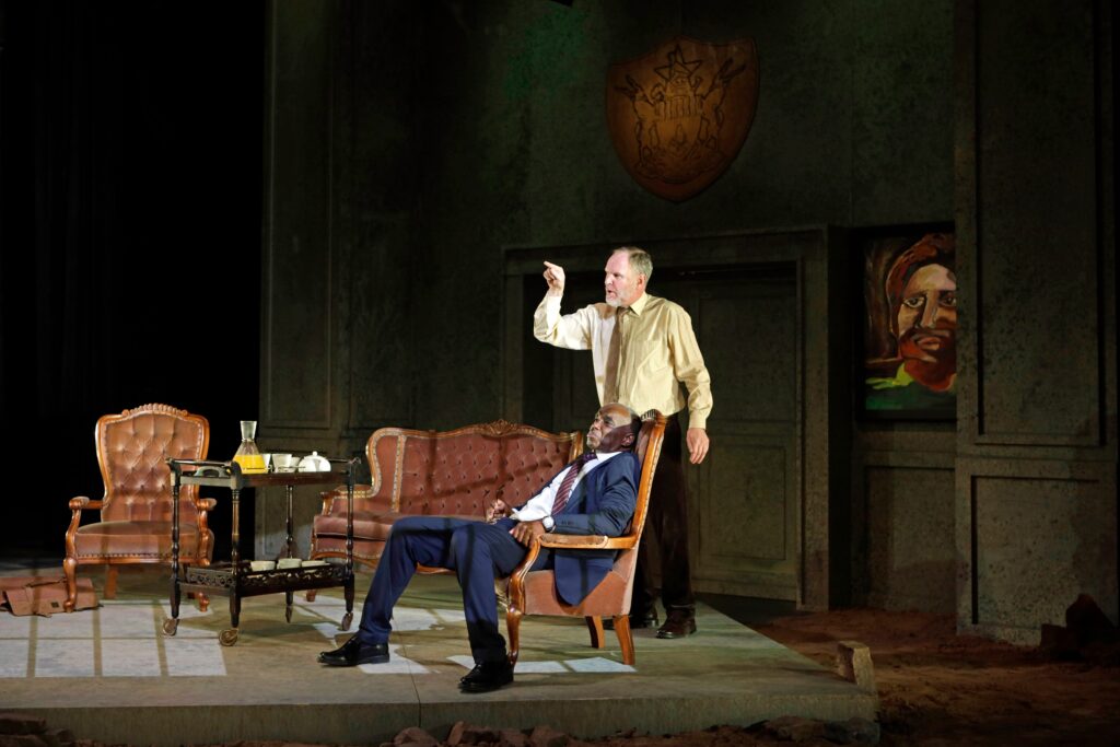 Breakfast with Mugabe photo by Mark Wessels 3