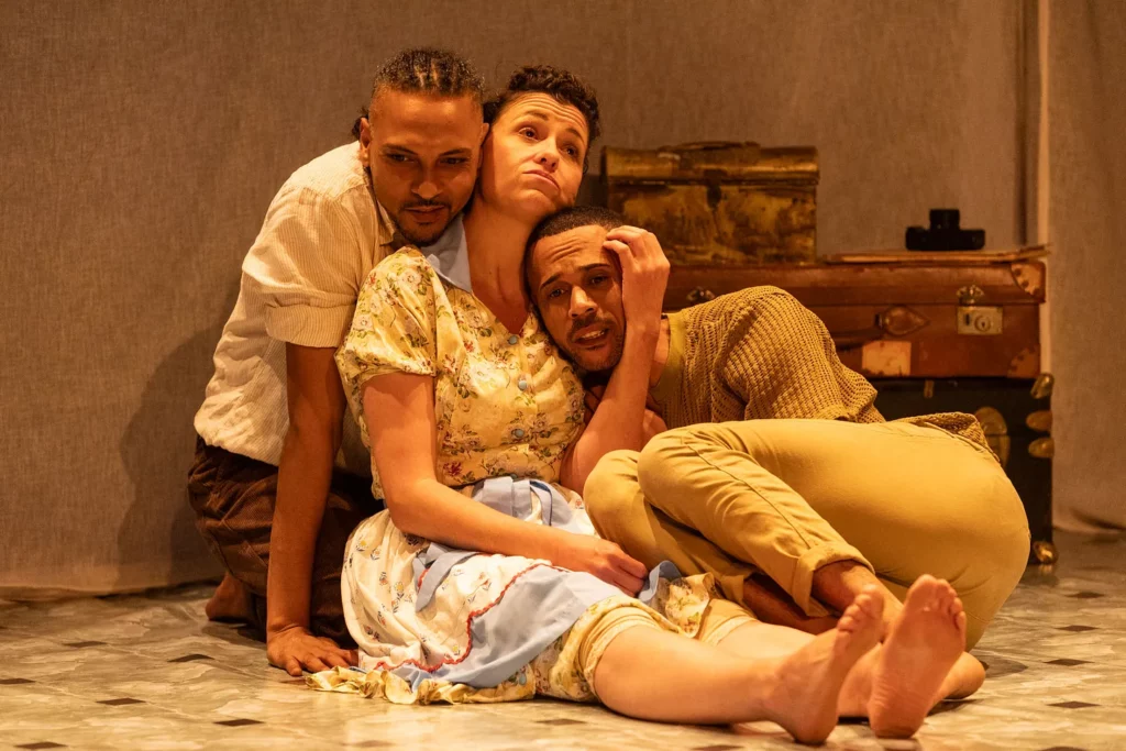 Grant van Ster, Daneel Van Der Walt and Shaun Oelf in Die een wat bly, which was first performed at KKNK in April 2025. (Picture by Hans van der Veen.)